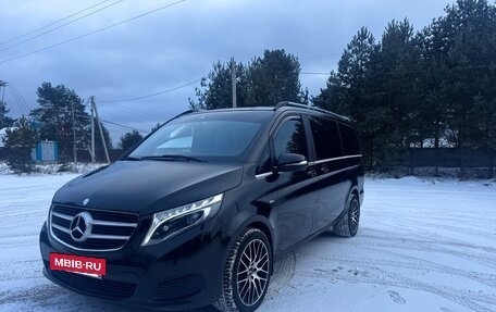 Mercedes-Benz V-Класс, 2014 год, 3 500 000 рублей, 2 фотография