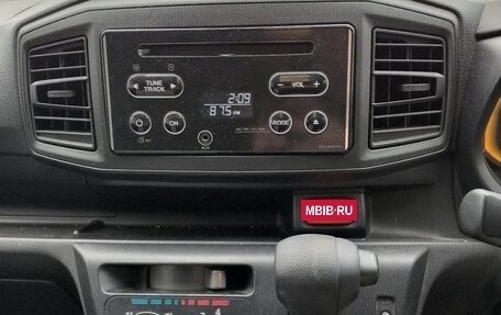 Daihatsu Mira e:S II, 2018 год, 760 000 рублей, 12 фотография