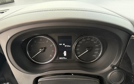 Mitsubishi Outlander III рестайлинг 3, 2018 год, 1 590 000 рублей, 7 фотография