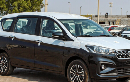 Suzuki Ertiga II, 2024 год, 2 440 000 рублей, 13 фотография