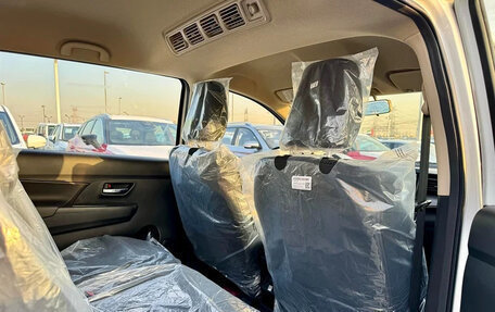 Suzuki Ertiga II, 2025 год, 2 660 000 рублей, 14 фотография