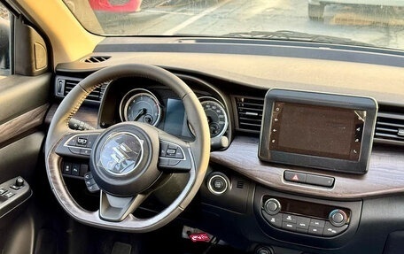 Suzuki Ertiga II, 2025 год, 2 660 000 рублей, 19 фотография