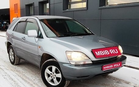 Toyota Harrier, 2002 год, 890 000 рублей, 1 фотография