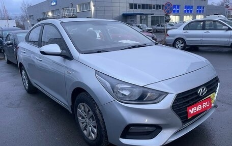Hyundai Solaris II рестайлинг, 2019 год, 1 100 000 рублей, 1 фотография