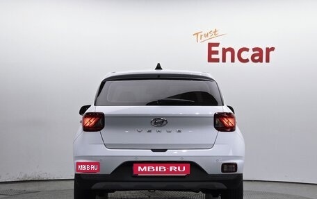 Hyundai Venue I, 2021 год, 1 350 000 рублей, 19 фотография