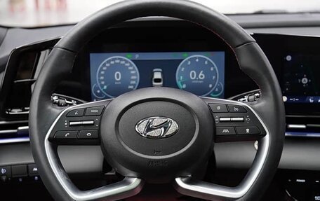 Hyundai Elantra, 2022 год, 1 250 000 рублей, 12 фотография