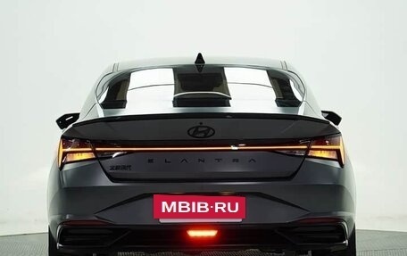 Hyundai Elantra, 2022 год, 1 250 000 рублей, 5 фотография