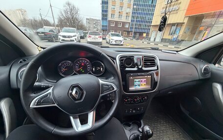 Renault Logan II, 2018 год, 950 000 рублей, 9 фотография