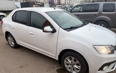 Renault Logan II, 2018 год, 950 000 рублей, 3 фотография