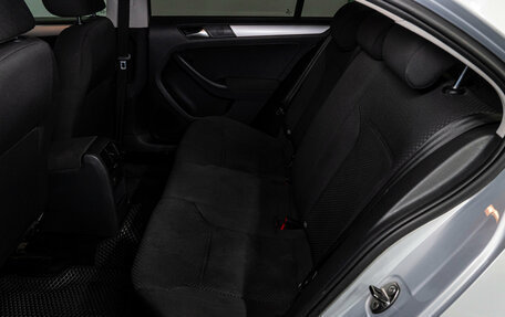 Volkswagen Jetta VI, 2011 год, 820 000 рублей, 14 фотография