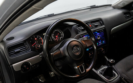 Volkswagen Jetta VI, 2011 год, 820 000 рублей, 10 фотография