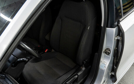 Volkswagen Jetta VI, 2011 год, 820 000 рублей, 13 фотография