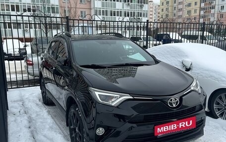 Toyota RAV4, 2018 год, 2 651 000 рублей, 3 фотография