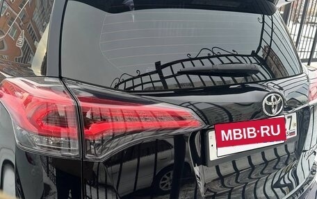 Toyota RAV4, 2018 год, 2 651 000 рублей, 11 фотография