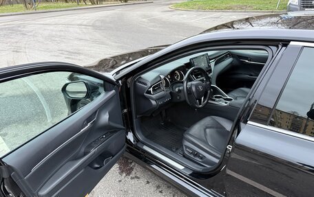 Toyota Camry, 2021 год, 3 250 000 рублей, 6 фотография