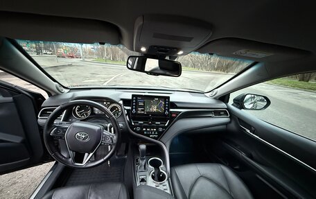 Toyota Camry, 2021 год, 3 250 000 рублей, 8 фотография