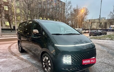 Hyundai Staria, 2023 год, 5 350 000 рублей, 2 фотография