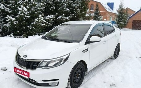 KIA Rio III рестайлинг, 2015 год, 900 000 рублей, 2 фотография