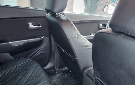 KIA Rio III рестайлинг, 2015 год, 900 000 рублей, 36 фотография