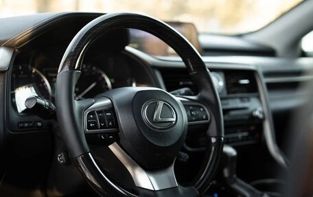 Lexus RX IV рестайлинг, 2017 год, 4 330 000 рублей, 20 фотография