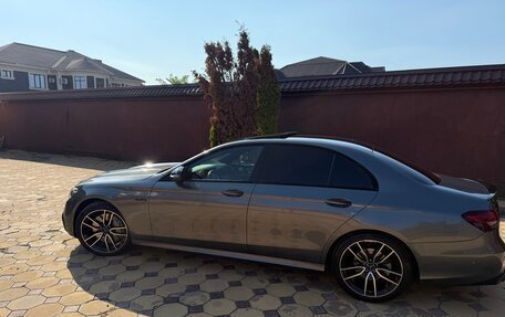 Mercedes-Benz E-Класс, 2018 год, 3 600 000 рублей, 4 фотография