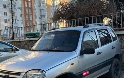 Chevrolet Niva I рестайлинг, 2003 год, 440 000 рублей, 1 фотография
