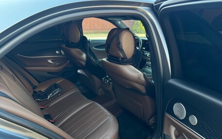 Mercedes-Benz E-Класс, 2018 год, 3 600 000 рублей, 11 фотография