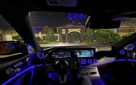 Mercedes-Benz E-Класс, 2018 год, 3 600 000 рублей, 10 фотография