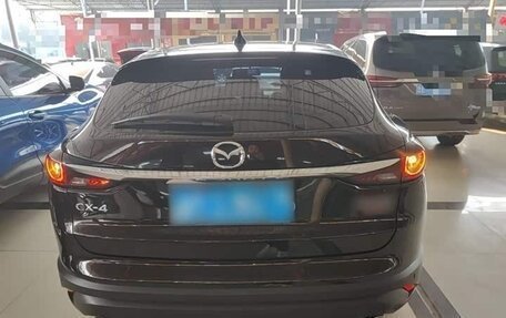 Mazda CX-4, 2022 год, 1 944 000 рублей, 2 фотография