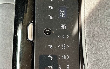 Toyota Camry, 2020 год, 3 300 000 рублей, 12 фотография