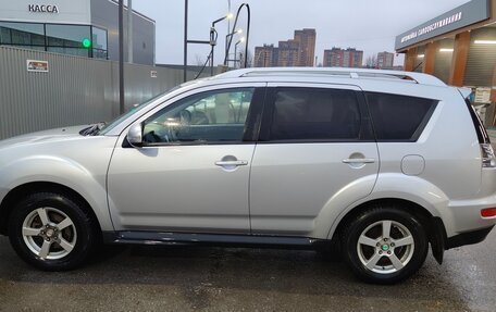 Mitsubishi Outlander III рестайлинг 3, 2010 год, 1 220 000 рублей, 8 фотография