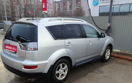 Mitsubishi Outlander III рестайлинг 3, 2010 год, 1 220 000 рублей, 5 фотография