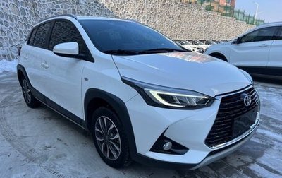 Toyota Yaris XP150 рестайлинг, 2022 год, 1 550 000 рублей, 1 фотография