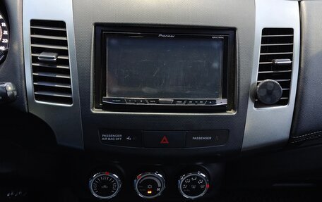 Mitsubishi Outlander III рестайлинг 3, 2010 год, 1 220 000 рублей, 15 фотография