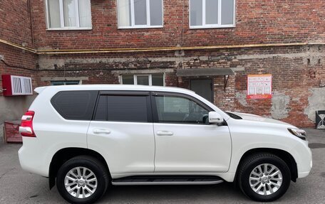Toyota Land Cruiser Prado 150 рестайлинг 2, 2014 год, 5 800 000 рублей, 3 фотография