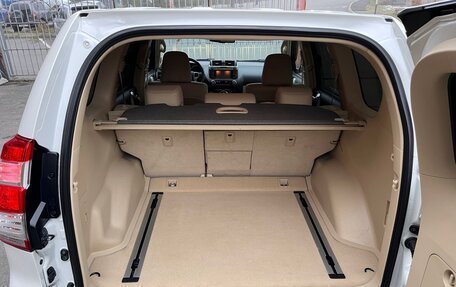 Toyota Land Cruiser Prado 150 рестайлинг 2, 2014 год, 5 800 000 рублей, 7 фотография