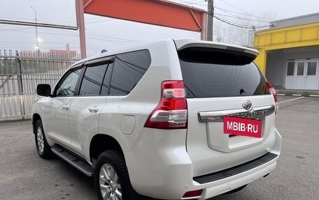 Toyota Land Cruiser Prado 150 рестайлинг 2, 2014 год, 5 800 000 рублей, 6 фотография