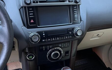 Toyota Land Cruiser Prado 150 рестайлинг 2, 2014 год, 5 800 000 рублей, 17 фотография