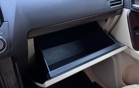 Toyota Land Cruiser Prado 150 рестайлинг 2, 2014 год, 5 800 000 рублей, 19 фотография