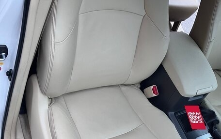 Toyota Land Cruiser Prado 150 рестайлинг 2, 2014 год, 5 800 000 рублей, 11 фотография