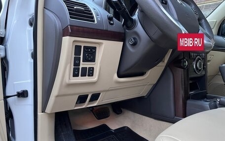 Toyota Land Cruiser Prado 150 рестайлинг 2, 2014 год, 5 800 000 рублей, 13 фотография