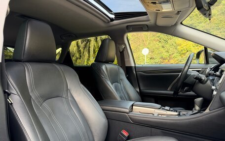 Lexus RX IV рестайлинг, 2016 год, 3 350 000 рублей, 31 фотография