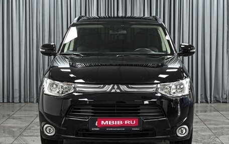 Mitsubishi Outlander III рестайлинг 3, 2012 год, 1 299 000 рублей, 3 фотография