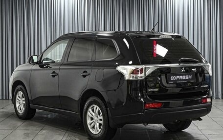Mitsubishi Outlander III рестайлинг 3, 2012 год, 1 299 000 рублей, 2 фотография