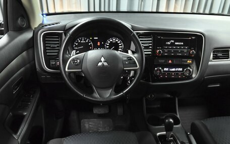 Mitsubishi Outlander III рестайлинг 3, 2012 год, 1 299 000 рублей, 13 фотография