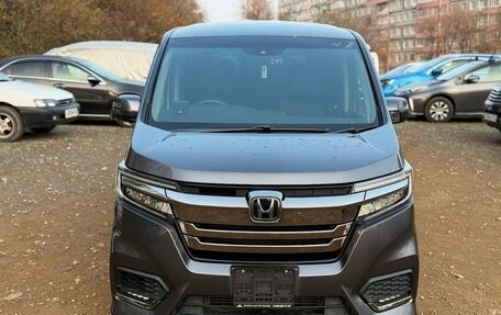 Honda Stepwgn IV, 2021 год, 2 140 000 рублей, 3 фотография