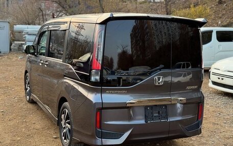 Honda Stepwgn IV, 2021 год, 2 140 000 рублей, 5 фотография