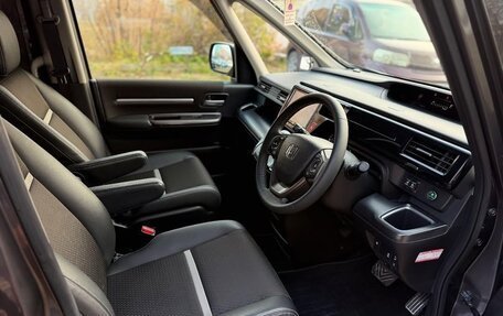 Honda Stepwgn IV, 2021 год, 2 140 000 рублей, 10 фотография