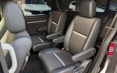 Honda Stepwgn IV, 2021 год, 2 140 000 рублей, 11 фотография