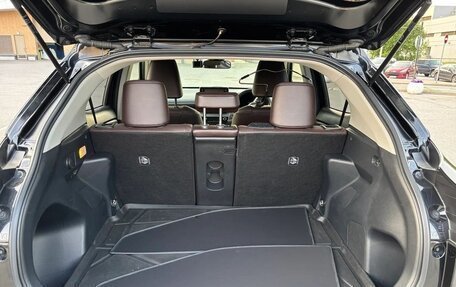 Toyota Yaris Cross, 2022 год, 1 850 000 рублей, 10 фотография